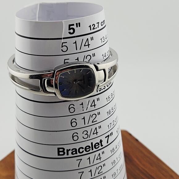 Fossil Women's Silver Tone Bracelet Watch Ombre Purple Blue Dial Simple Y2K - Picture 7 of 7